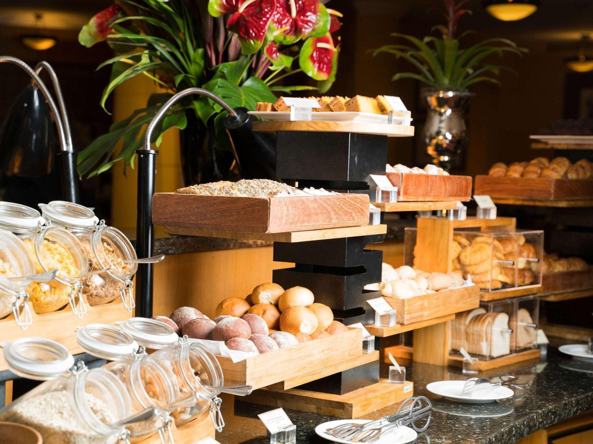 Grand Mercure Sao Paulo Ibirapuera Eksteriør bilde A breakfast buffet